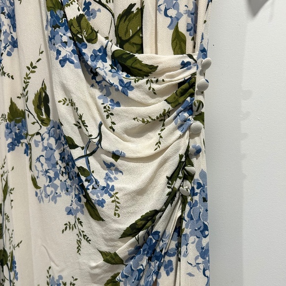 Reformation Dress - Picture 2 of 5